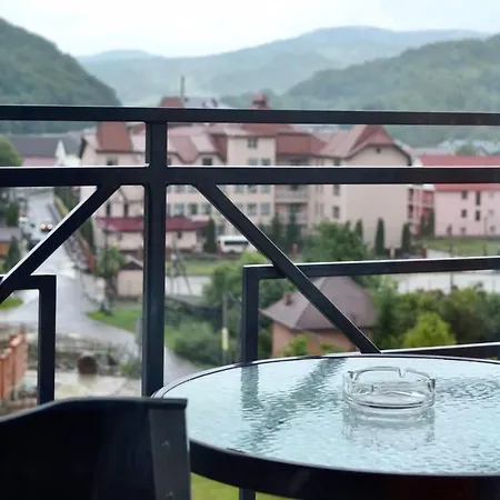 מלון דירות Village 4*