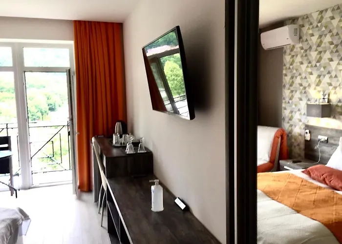 Village 公寓式酒店 4*