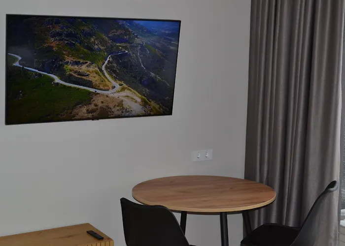 Village 公寓式酒店