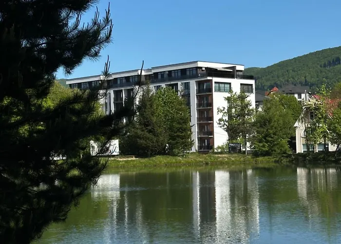 Village 公寓式酒店 波利亚纳